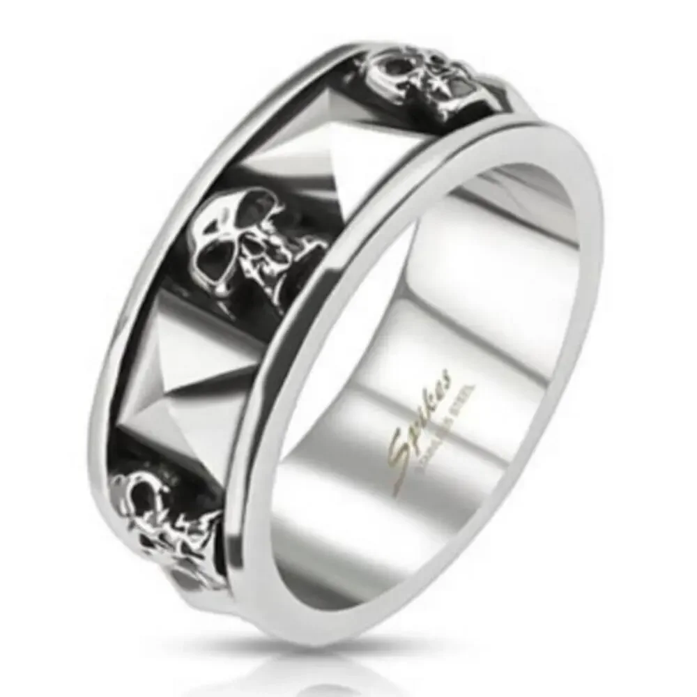New pyramid skull ring size‎ 11